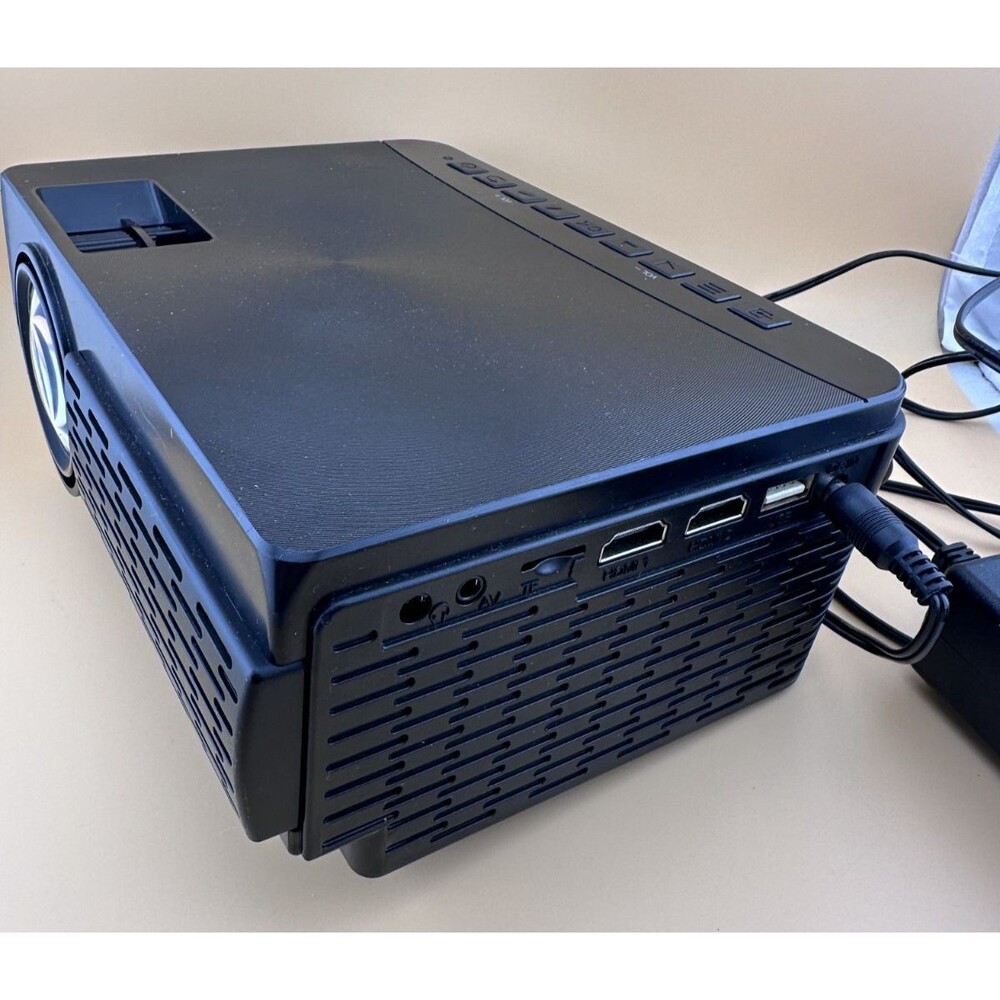 GPX PJ300B Mini Projector with Bluetooth - Tested & Working - Picture 3 of 3